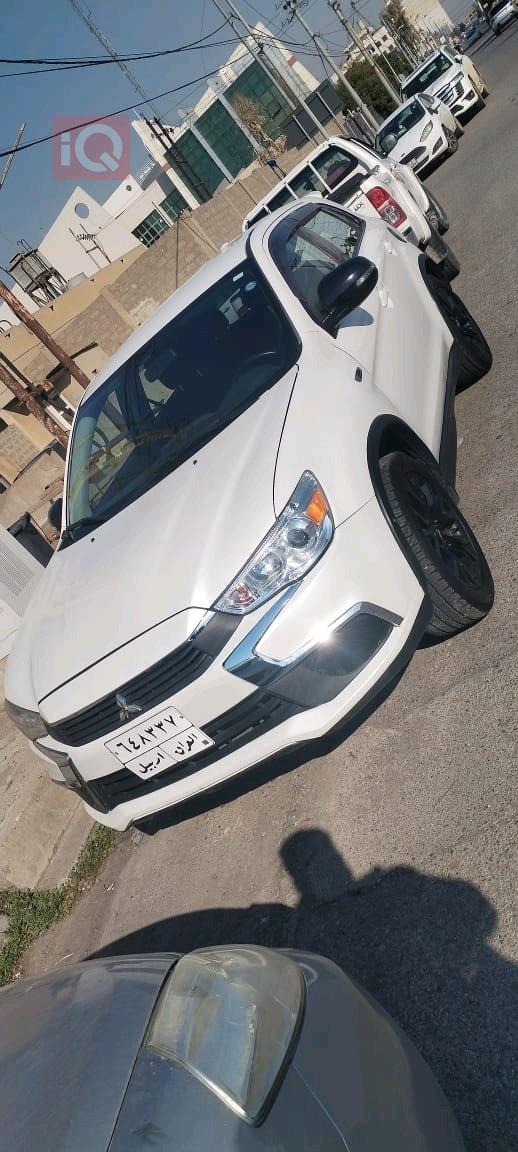 ميتسوبيشي أوتلاندر سبورت
